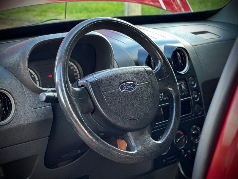 Ford ECOSPORT XLS 1.6 2004 NEUMANN VEÍCULOS ARROIO DO MEIO / Carros no Vale
