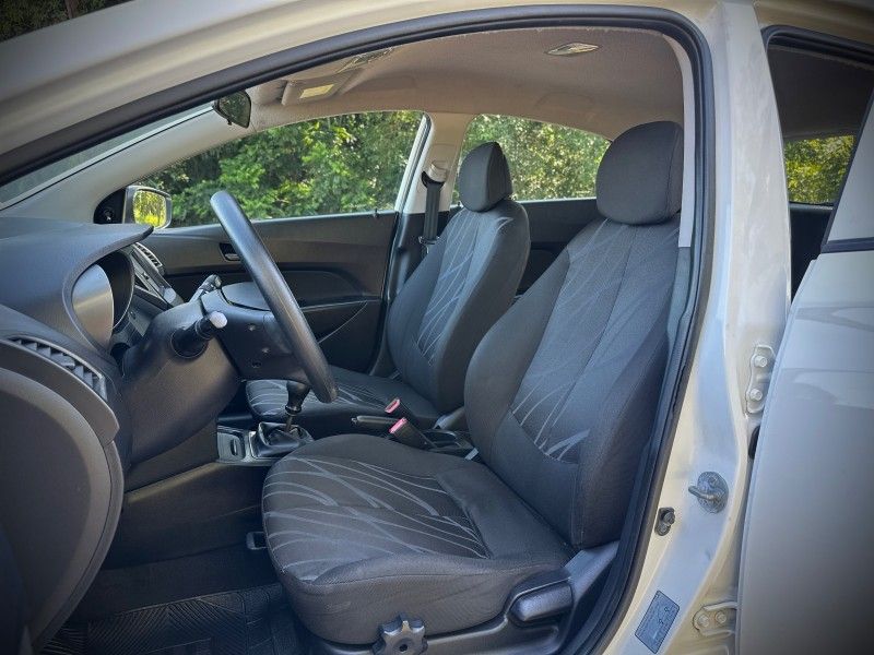 Hyundai HB20 COMFORT 1.0 2014 NEUMANN VEÍCULOS ARROIO DO MEIO / Carros no Vale