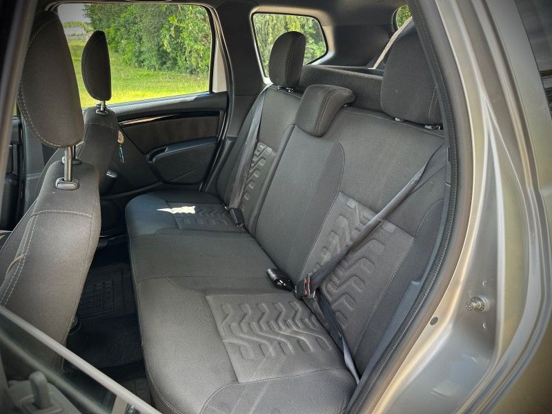 Renault DUSTER DYNAMIQUE 2.0 2016 NEUMANN VEÍCULOS ARROIO DO MEIO / Carros no Vale Renault DUSTER DYNAMIQUE 2.0 2016 NEUMANN VEÍCULOS ARROIO DO MEIO / Carros no Vale