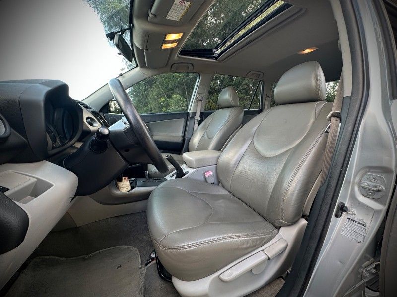 Toyota RAV-4 2.4 2008 NEUMANN VEÍCULOS ARROIO DO MEIO / Carros no Vale Toyota RAV-4 2.4 2008 NEUMANN VEÍCULOS ARROIO DO MEIO / Carros no Vale