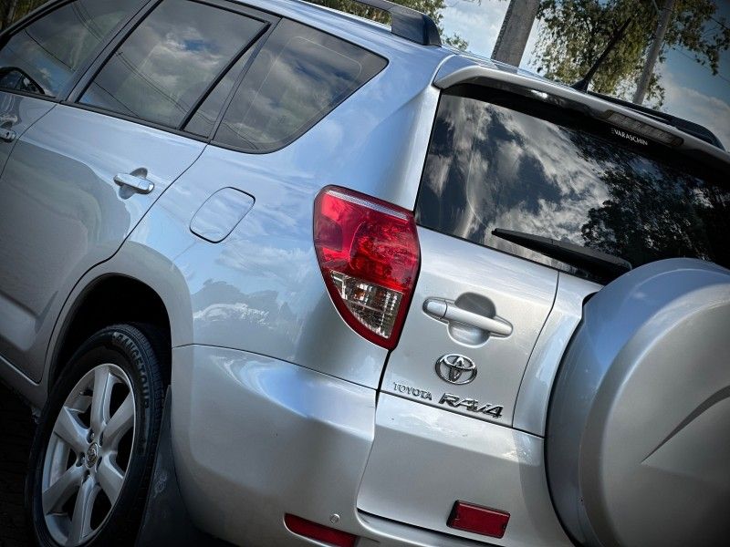 Toyota RAV-4 2.4 2008 NEUMANN VEÍCULOS ARROIO DO MEIO / Carros no Vale Toyota RAV-4 2.4 2008 NEUMANN VEÍCULOS ARROIO DO MEIO / Carros no Vale