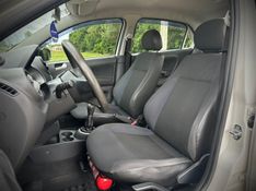 Volkswagen VOYAGE TRENDLINE 1.6 2015 NEUMANN VEÍCULOS ARROIO DO MEIO / Carros no Vale