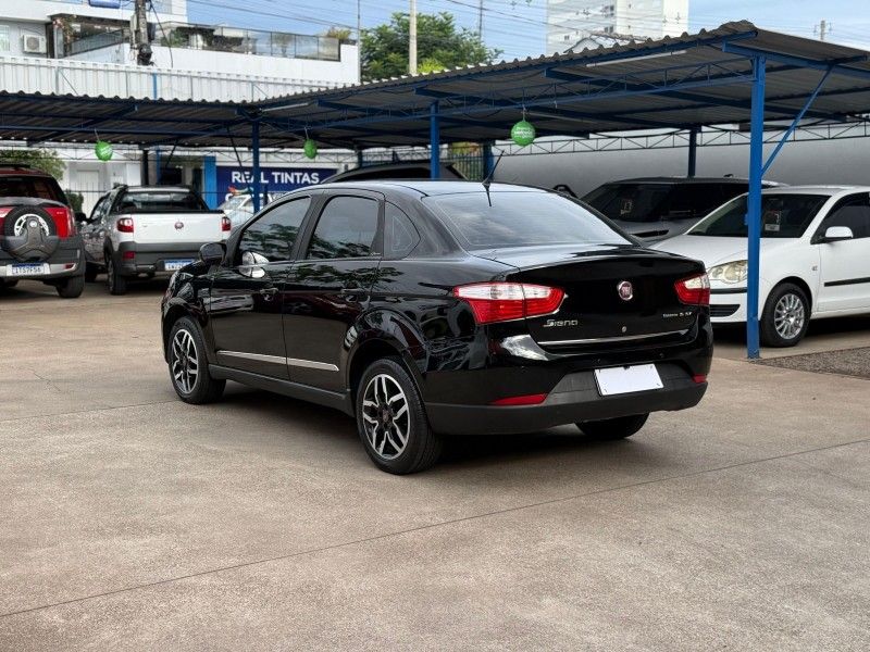 Fiat GRAND SIENA ESSENCE 1.6 2014 FERREIRA VEÍCULOS VENÂNCIO AIRES / Carros no Vale