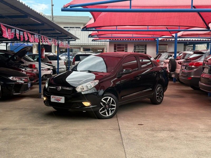 Fiat GRAND SIENA ESSENCE 1.6 2014 FERREIRA VEÍCULOS VENÂNCIO AIRES / Carros no Vale