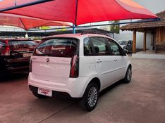 Fiat IDEA ATTRACTIVE 1.4 8V 2014 FERREIRA VEÍCULOS VENÂNCIO AIRES / Carros no Vale