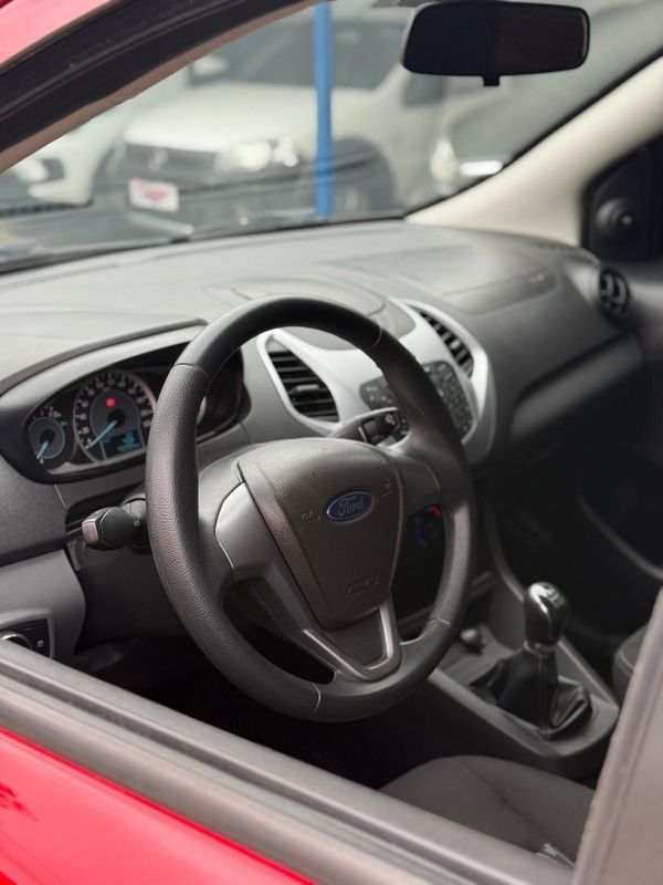 Ford KA 1.0 2015 FERREIRA VEÍCULOS VENÂNCIO AIRES / Carros no Vale