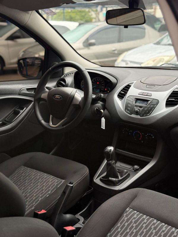 Ford KA 1.0 2015 FERREIRA VEÍCULOS VENÂNCIO AIRES / Carros no Vale