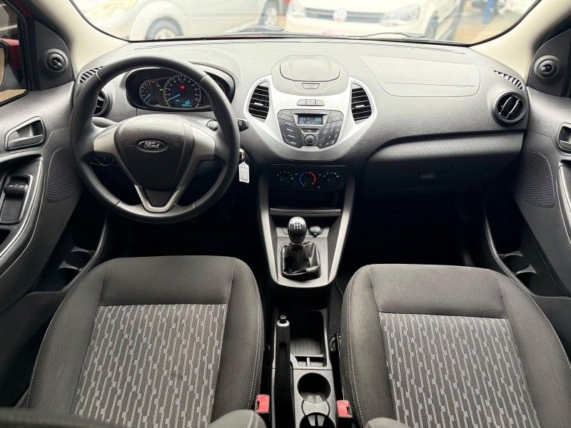 Ford KA 1.0 2015 FERREIRA VEÍCULOS VENÂNCIO AIRES / Carros no Vale