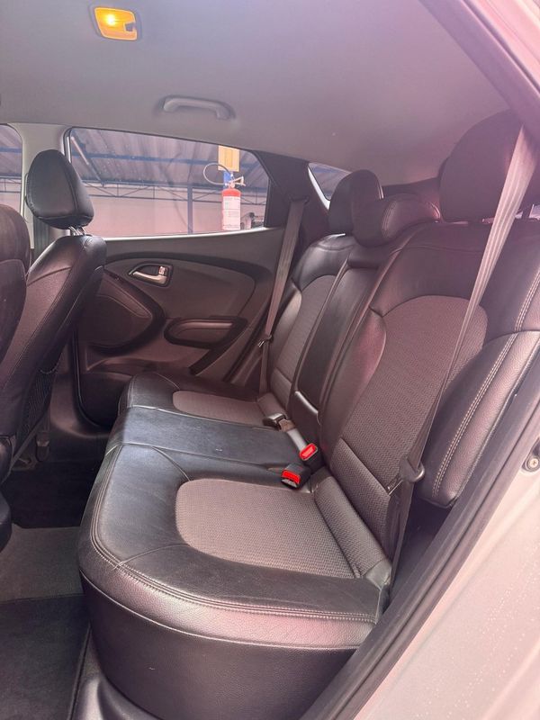 Hyundai IX35 2.0 2012 FERREIRA VEÍCULOS VENÂNCIO AIRES / Carros no Vale