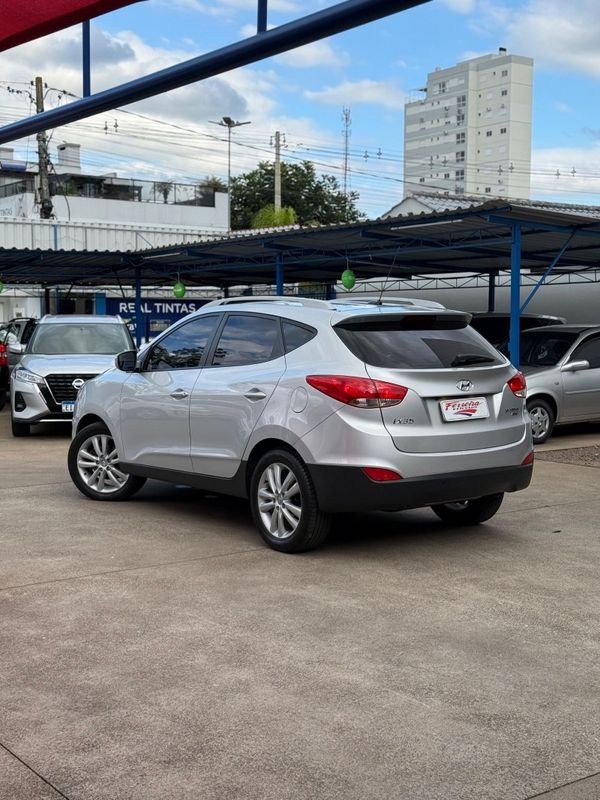 Hyundai IX35 2.0 2012 FERREIRA VEÍCULOS VENÂNCIO AIRES / Carros no Vale