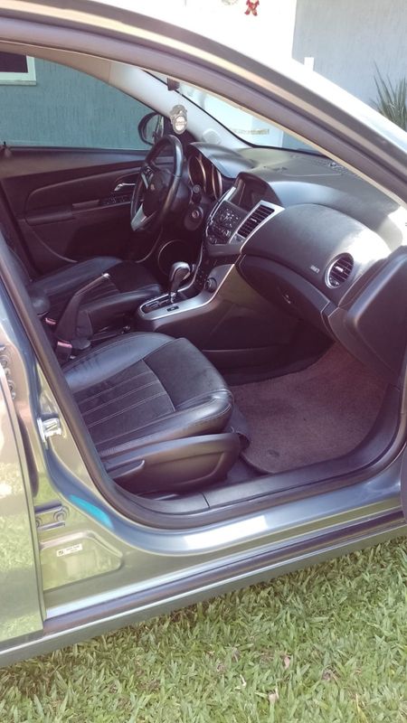 CHEVROLET CRUZE 1.8 LT 16V 2012/2012 HUBNER MULTIMARCAS FARROUPILHA / Carros no Vale