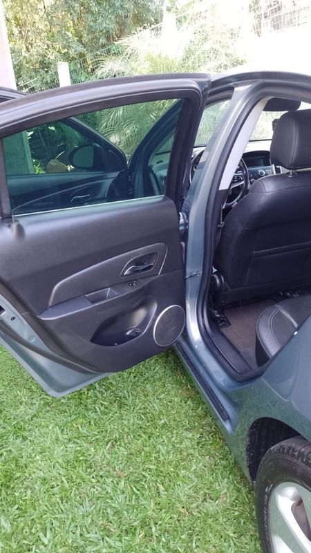 CHEVROLET CRUZE 1.8 LT 16V 2012/2012 HUBNER MULTIMARCAS FARROUPILHA / Carros no Vale