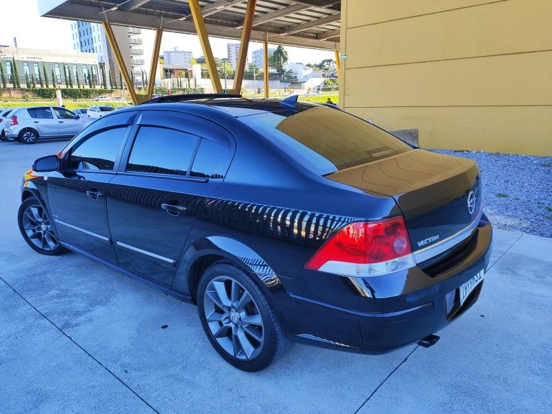 CHEVROLET VECTRA 2.4 MPFI ELITE 16V 2006/2006 HUBNER MULTIMARCAS FARROUPILHA / Carros no Vale
