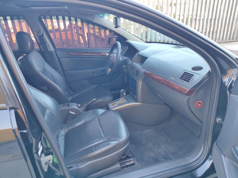 CHEVROLET VECTRA 2.4 MPFI ELITE 16V 2006/2006 HUBNER MULTIMARCAS FARROUPILHA / Carros no Vale