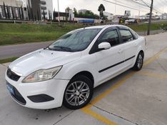 FORD FOCUS 2.0 SEDAN 16V 2012/2012 HUBNER MULTIMARCAS FARROUPILHA / Carros no Vale