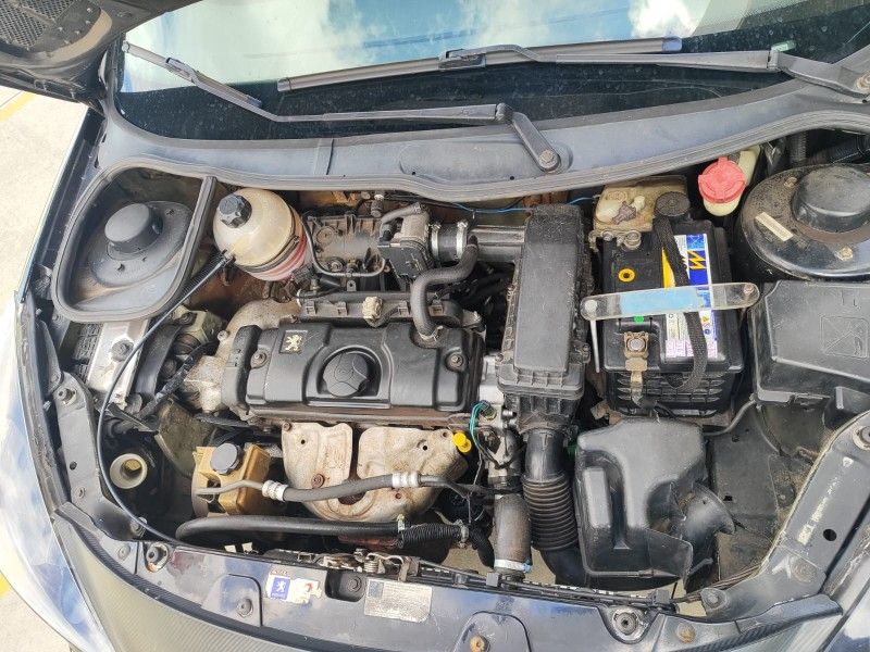 PEUGEOT HOGGAR 1.4 XR 2010/2011 HUBNER MULTIMARCAS FARROUPILHA / Carros no Vale