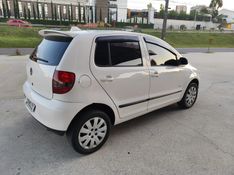 VOLKSWAGEN FOX 1.0 MI TREND 8V 2009/2009 HUBNER MULTIMARCAS FARROUPILHA / Carros no Vale