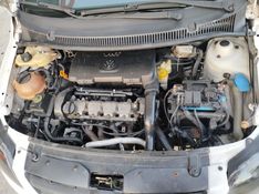 VOLKSWAGEN FOX 1.0 MI TREND 8V 2009/2009 HUBNER MULTIMARCAS FARROUPILHA / Carros no Vale