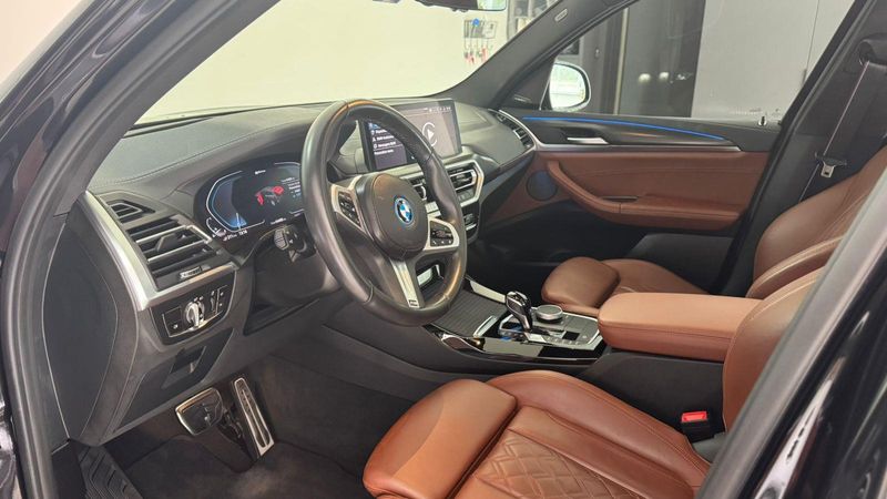 BMW X3 2.0 16V HÍBRIDO X LINE XDRIVE30E STEPTRONIC 2023/2024 FÁBIO BERNARDES PORTO ALEGRE / Carros no Vale
