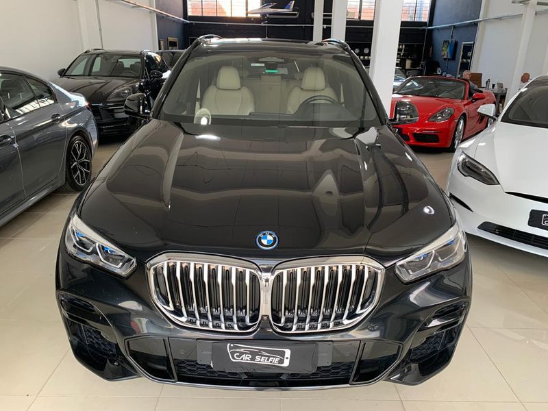 BMW X5 3.0 I6 TURBO HÍBRIDO XDRIVE45E M SPORT AUTOMÁTICO 2021/2022 FÁBIO BERNARDES PORTO ALEGRE / Carros no Vale