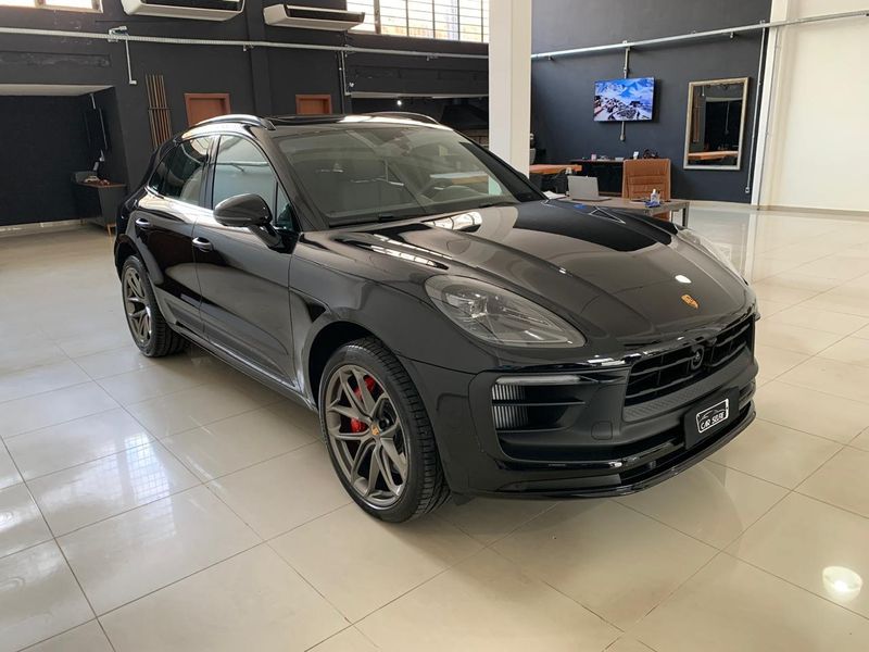 PORSCHE MACAN 2.9 V6 BITURBO GASOLINA GTS PDK 2025/2025 FÁBIO BERNARDES PORTO ALEGRE / Carros no Vale