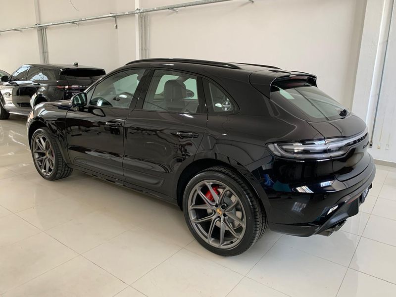 PORSCHE MACAN 2.9 V6 BITURBO GASOLINA GTS PDK 2025/2025 FÁBIO BERNARDES PORTO ALEGRE / Carros no Vale