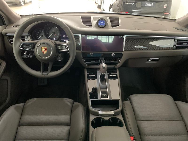 PORSCHE MACAN 2.9 V6 BITURBO GASOLINA GTS PDK 2025/2025 FÁBIO BERNARDES PORTO ALEGRE / Carros no Vale