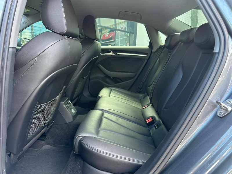 Audi A3 Sedan Prestige Plus 1.4 TFSI Flex Tip 2019/2020 CONCEPT MOTORS PASSO FUNDO / Carros no Vale