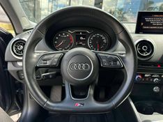 Audi A3 Sedan Prestige Plus 1.4 TFSI Flex Tip 2019/2020 CONCEPT MOTORS PASSO FUNDO / Carros no Vale