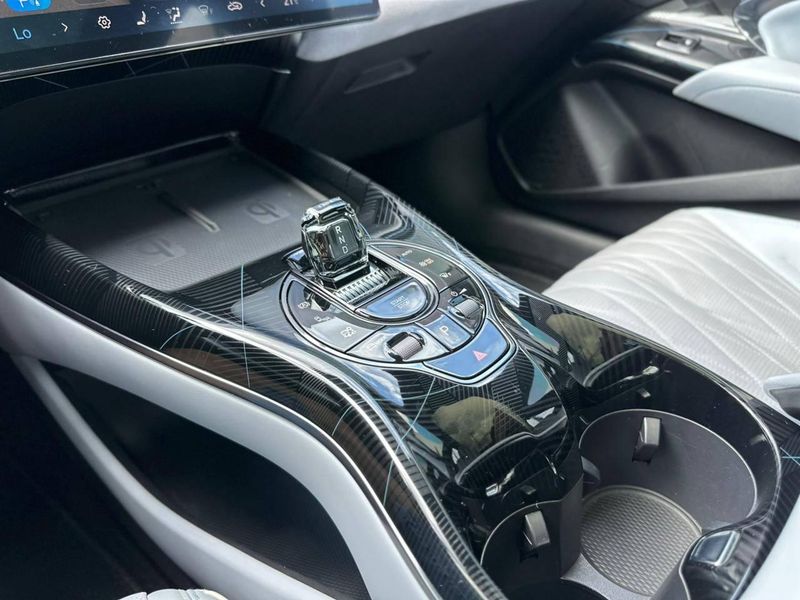 BYD SEAL 82,5 KW ELÃTRICO AWD 2023/2024 CONCEPT MOTORS PASSO FUNDO / Carros no Vale