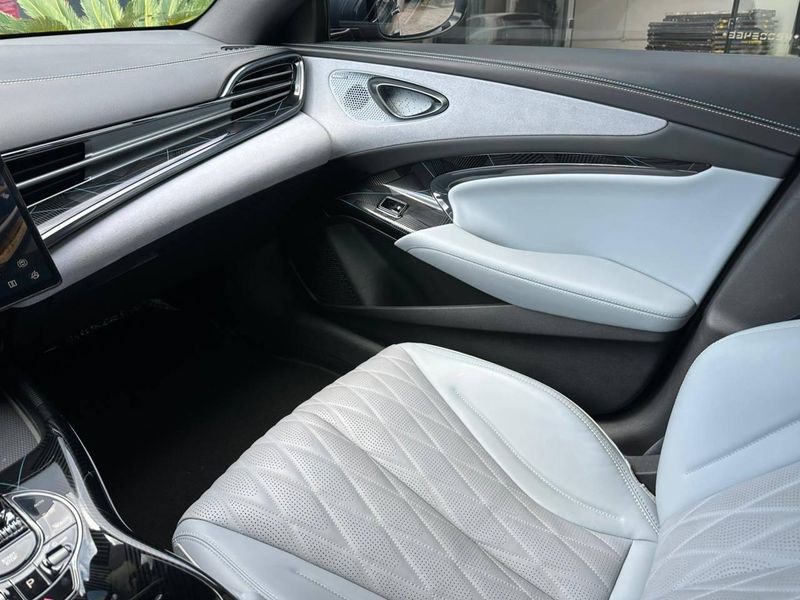 BYD SEAL 82,5 KW ELÃTRICO AWD 2023/2024 CONCEPT MOTORS PASSO FUNDO / Carros no Vale