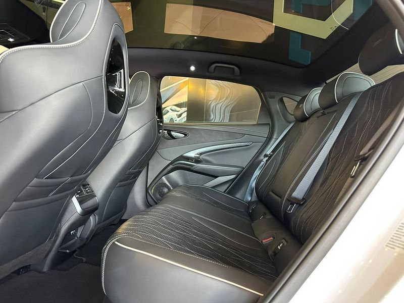 BYD SEAL 82,5 KW ELÃTRICO AWD 2023/2024 CONCEPT MOTORS PASSO FUNDO / Carros no Vale BYD SEAL 82,5 KW ELÃTRICO AWD 2023/2024 CONCEPT MOTORS PASSO FUNDO / Carros no Vale