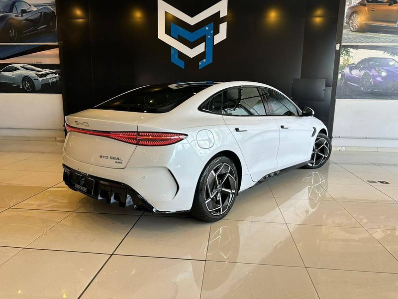 BYD SEAL 82,5 KW ELÃTRICO AWD 2023/2024 CONCEPT MOTORS PASSO FUNDO / Carros no Vale BYD SEAL 82,5 KW ELÃTRICO AWD 2023/2024 CONCEPT MOTORS PASSO FUNDO / Carros no Vale