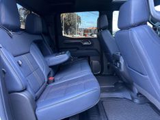 Chevrolet Silverado High Country 5.3 V8 AWD Aut. 2024/2024 CONCEPT MOTORS PASSO FUNDO / Carros no Vale