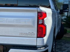 Chevrolet Silverado High Country 5.3 V8 AWD Aut. 2024/2024 CONCEPT MOTORS PASSO FUNDO / Carros no Vale