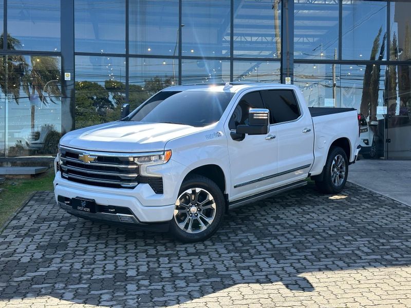 Chevrolet Silverado High Country 5.3 V8 AWD Aut. 2024/2024 CONCEPT MOTORS PASSO FUNDO / Carros no Vale
