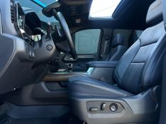 Chevrolet Silverado High Country 5.3 V8 AWD Aut. 2024/2024 CONCEPT MOTORS PASSO FUNDO / Carros no Vale