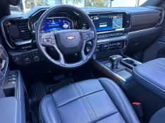 Chevrolet Silverado High Country 5.3 V8 AWD Aut. 2024/2024 CONCEPT MOTORS PASSO FUNDO / Carros no Vale