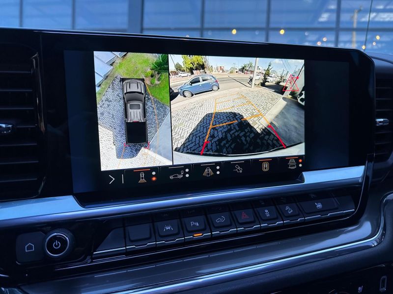 Chevrolet Silverado High Country 5.3 V8 AWD Aut. 2024/2024 CONCEPT MOTORS PASSO FUNDO / Carros no Vale