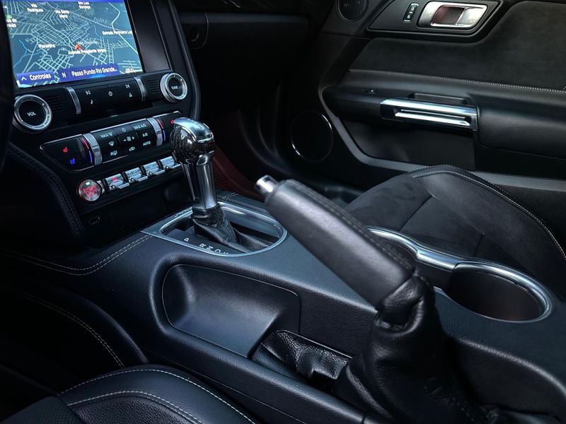 Ford Mustang Black Shadow 5.0 V8 2020/2020 CONCEPT MOTORS PASSO FUNDO / Carros no Vale