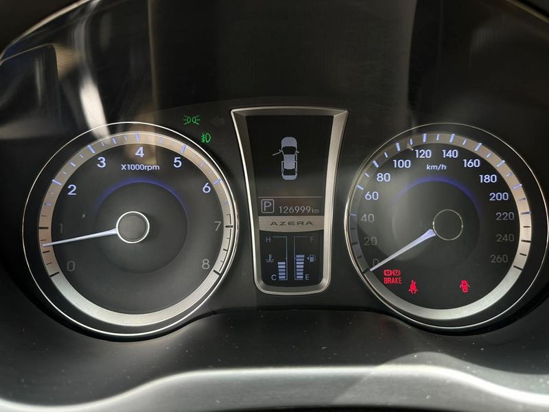 Hyundai Azera 3.0 V6 24V 4p Aut. 2014/2015 CONCEPT MOTORS PASSO FUNDO / Carros no Vale