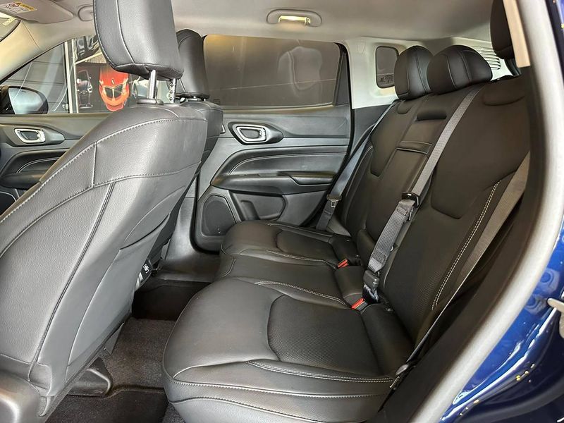 Jeep Compass LONG T270 1.3 TB 4×2 Flex Aut. 2024/2025 CONCEPT MOTORS PASSO FUNDO / Carros no Vale