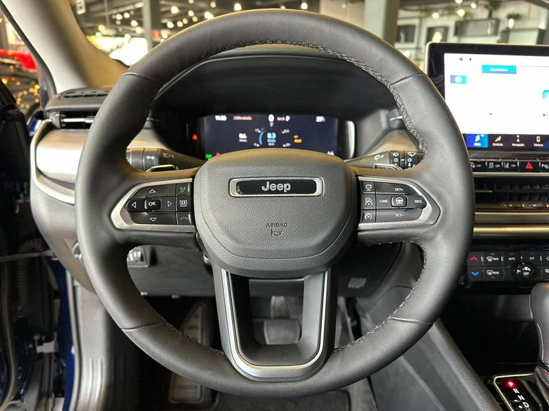 Jeep Compass LONG T270 1.3 TB 4×2 Flex Aut. 2024/2025 CONCEPT MOTORS PASSO FUNDO / Carros no Vale