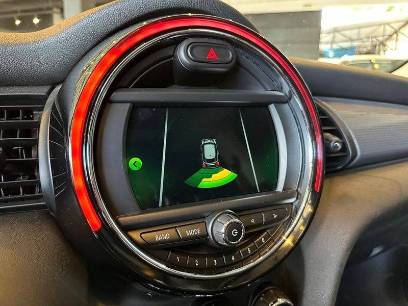 Mini Cooper 1.5 Turbo 12V 3p Aut. 2018/2019 CONCEPT MOTORS PASSO FUNDO / Carros no Vale