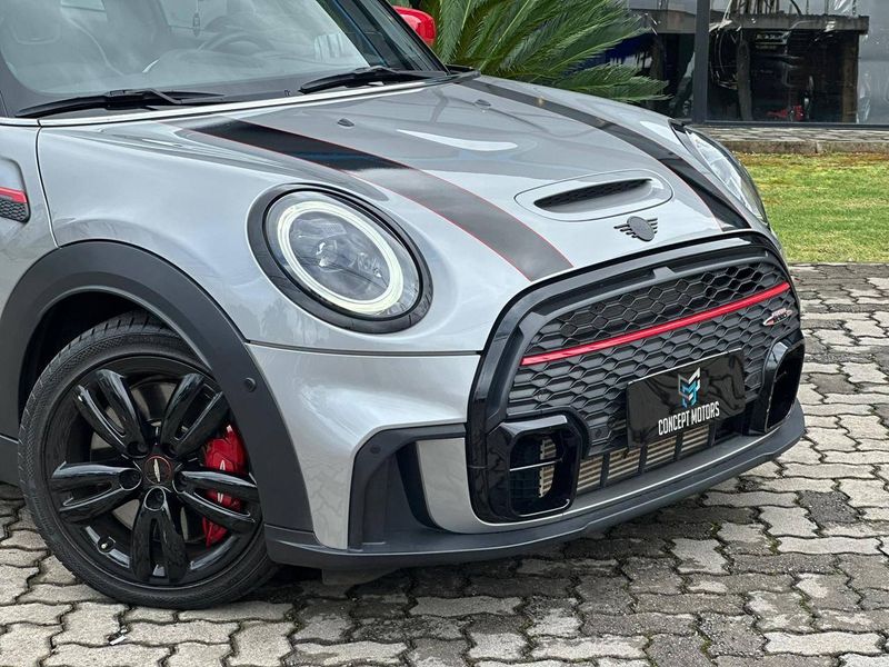Mini John Cooper Works COOPER John Works 2.0 Turbo 3p Aut. 2023/2024 CONCEPT MOTORS PASSO FUNDO / Carros no Vale