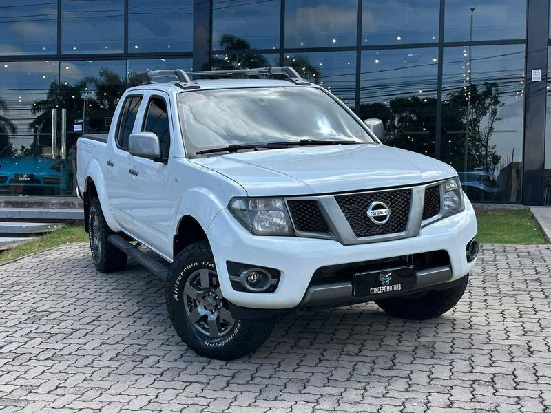 Nissan Frontier SV AT.CD 4×4 2.5 TB Diesel Mec. 2014/2014 CONCEPT MOTORS PASSO FUNDO / Carros no Vale