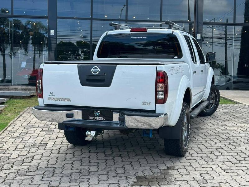 Nissan Frontier SV AT.CD 4×4 2.5 TB Diesel Mec. 2014/2014 CONCEPT MOTORS PASSO FUNDO / Carros no Vale