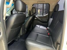 Nissan Frontier SV AT.CD 4×4 2.5 TB Diesel Mec. 2014/2014 CONCEPT MOTORS PASSO FUNDO / Carros no Vale