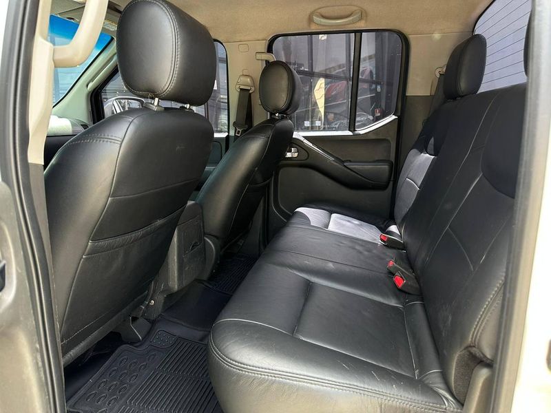 Nissan Frontier SV AT.CD 4×4 2.5 TB Diesel Mec. 2014/2014 CONCEPT MOTORS PASSO FUNDO / Carros no Vale