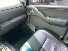 Nissan Frontier SV AT.CD 4×4 2.5 TB Diesel Mec. 2014/2014 CONCEPT MOTORS PASSO FUNDO / Carros no Vale